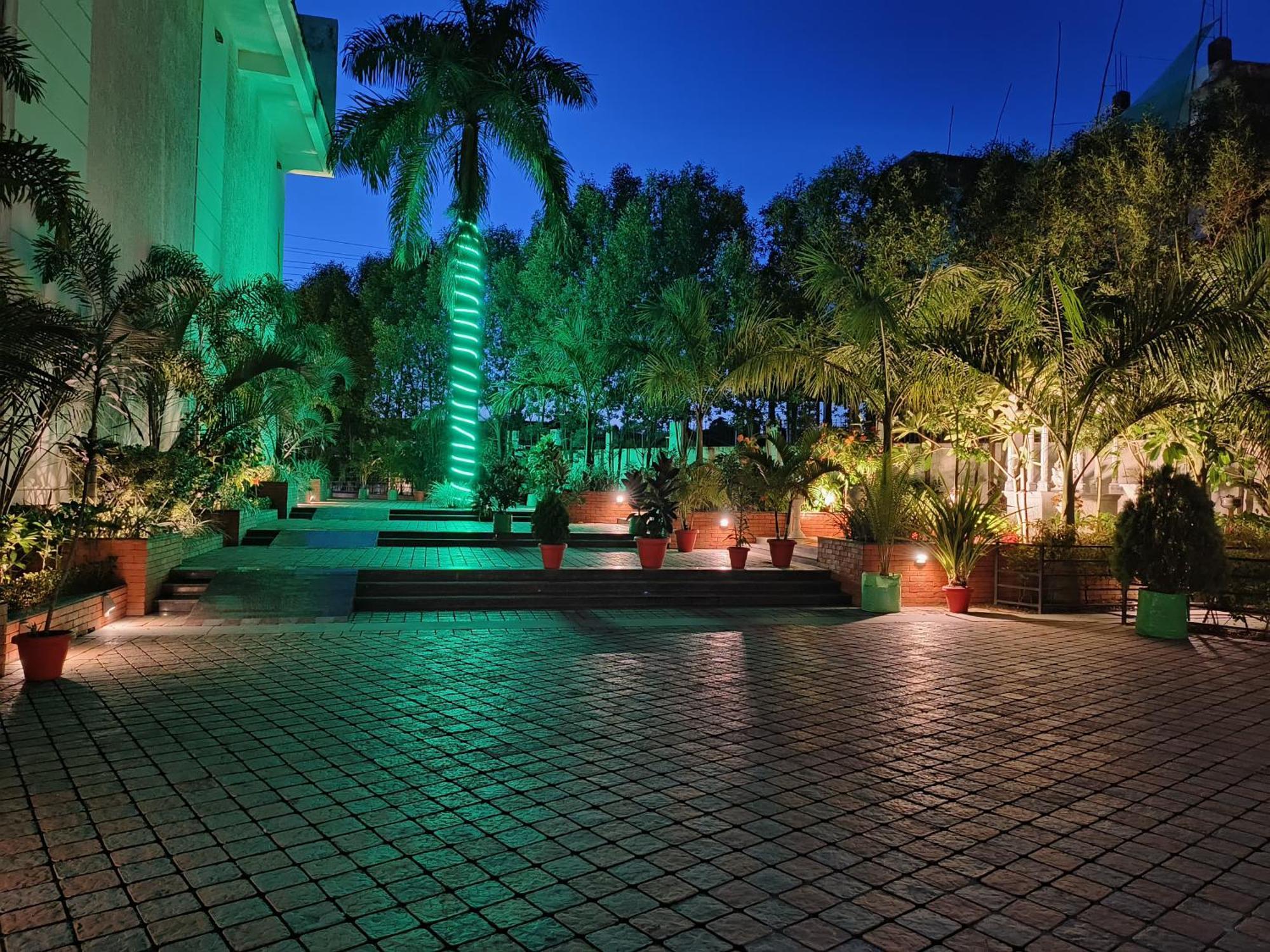 Jaanki Farms & Resorts Jorhāt 외부 사진